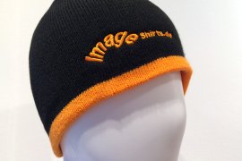 Beanies mit Stickerei